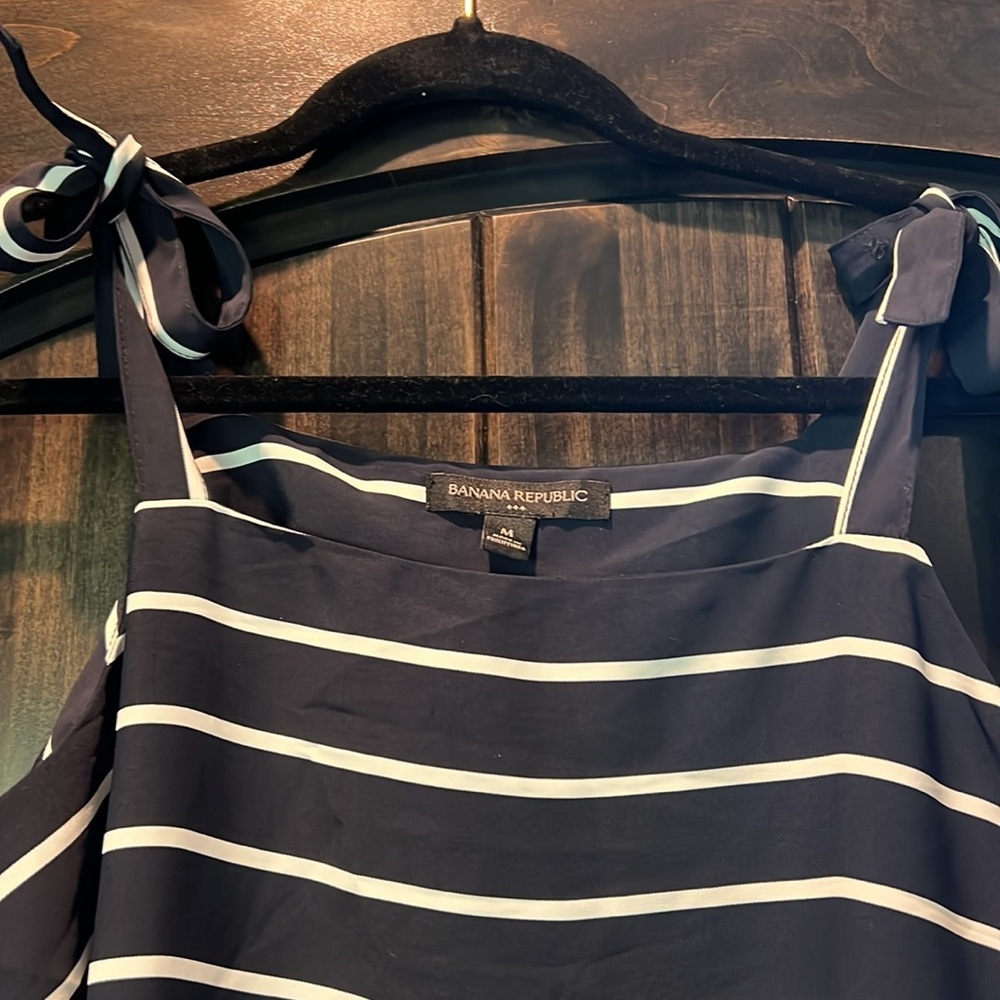 Banana Republic top - Picture 2 of 2